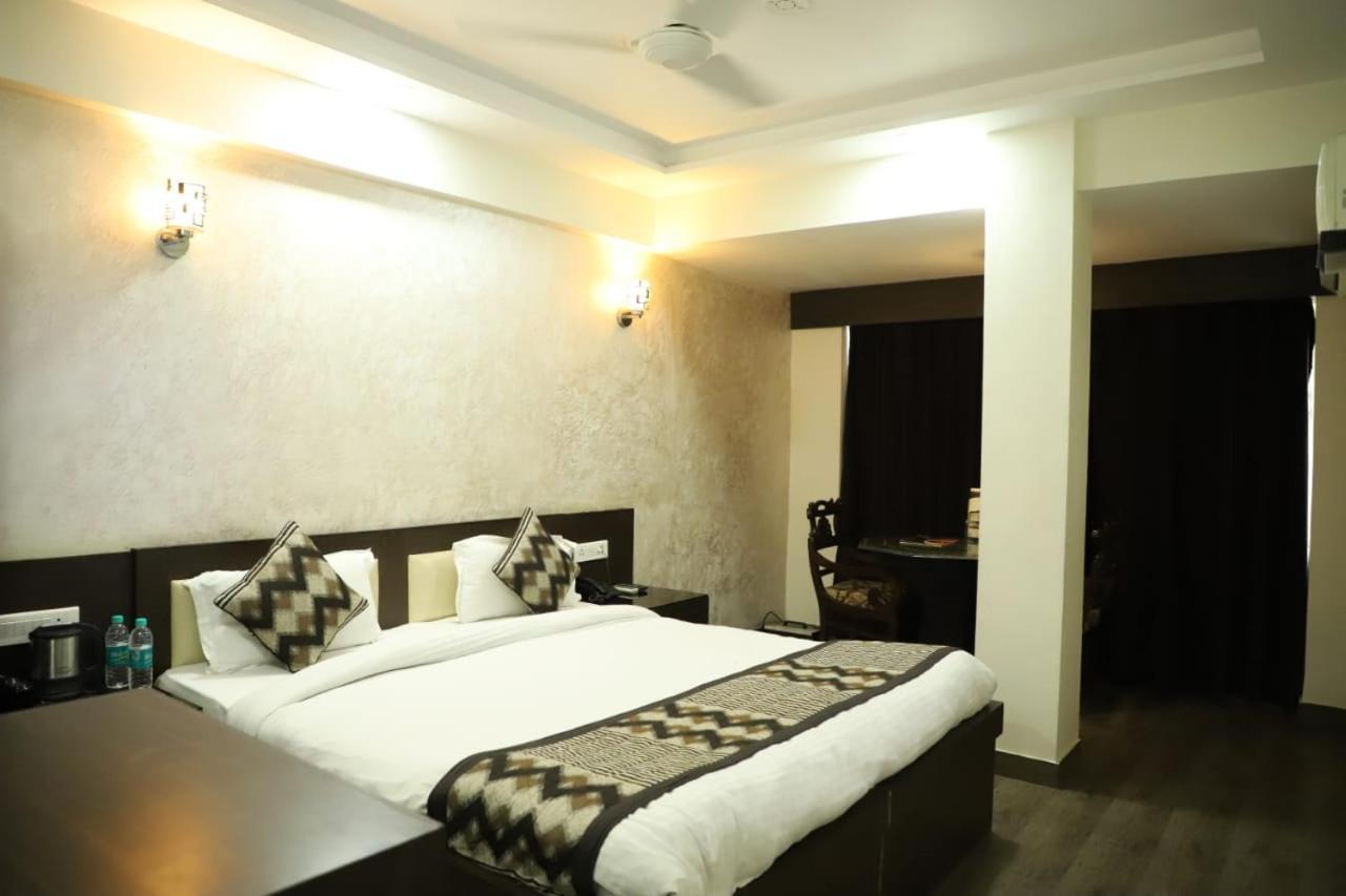 Hotel Ashish Palace Agra  Exterior photo